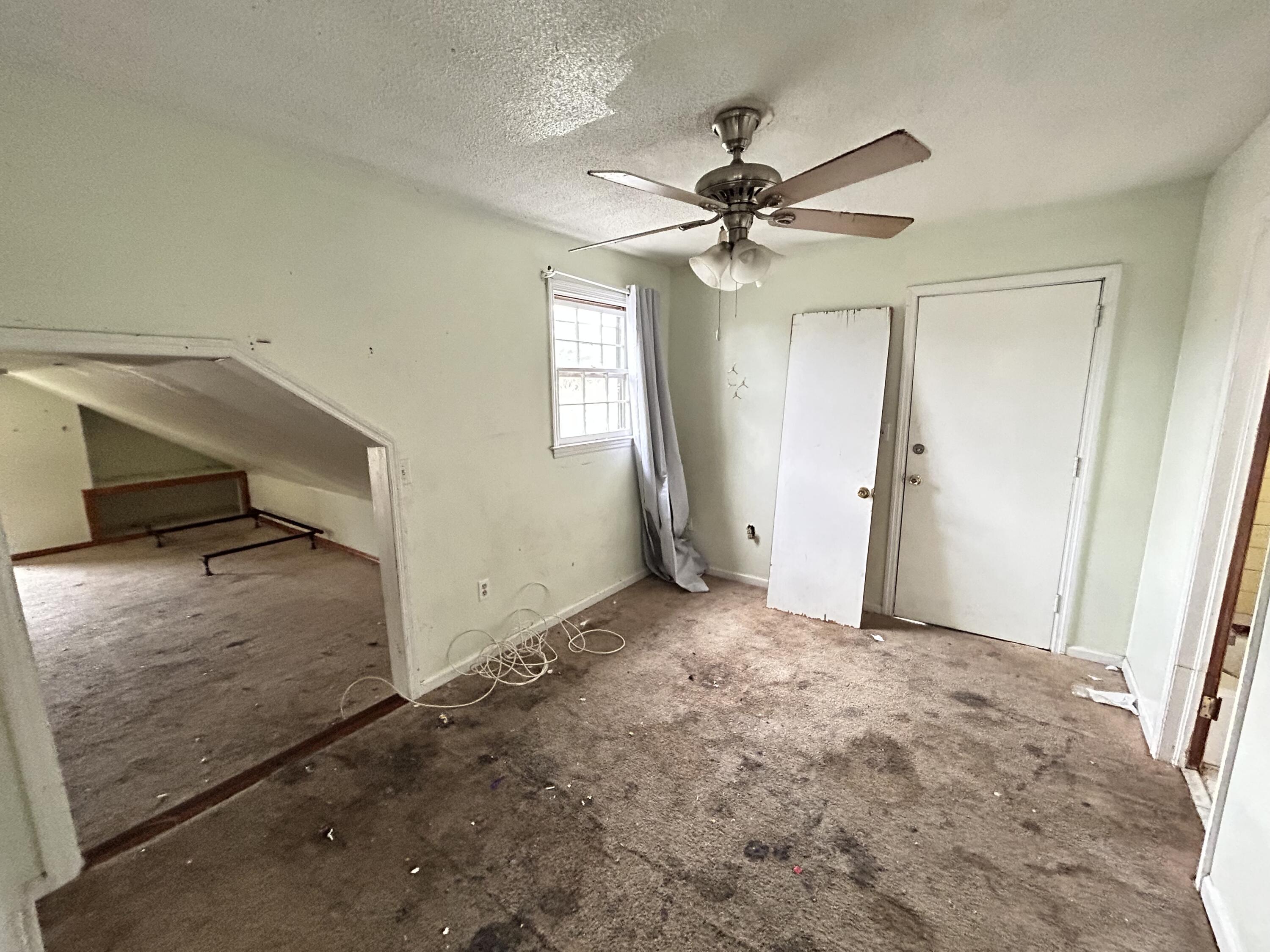 Photo 4 of 14 of 7654 Ovaldale Drive house