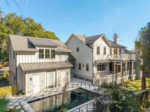 Photo of 1335 Erckmann Drive, Mount Pleasant, SC 29464 (MLS # 26007823)