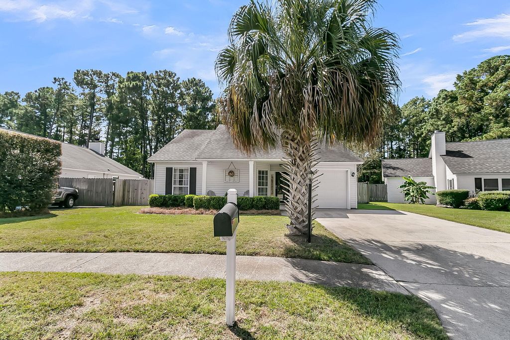 Photo of 1974 Armory Drive, Mount Pleasant, SC 29466 (MLS # 25026835)