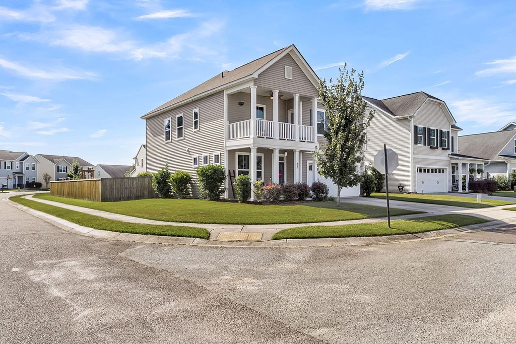 Photo of 407 Freeland Way, Moncks Corner, SC 29461 (MLS # 25026176)