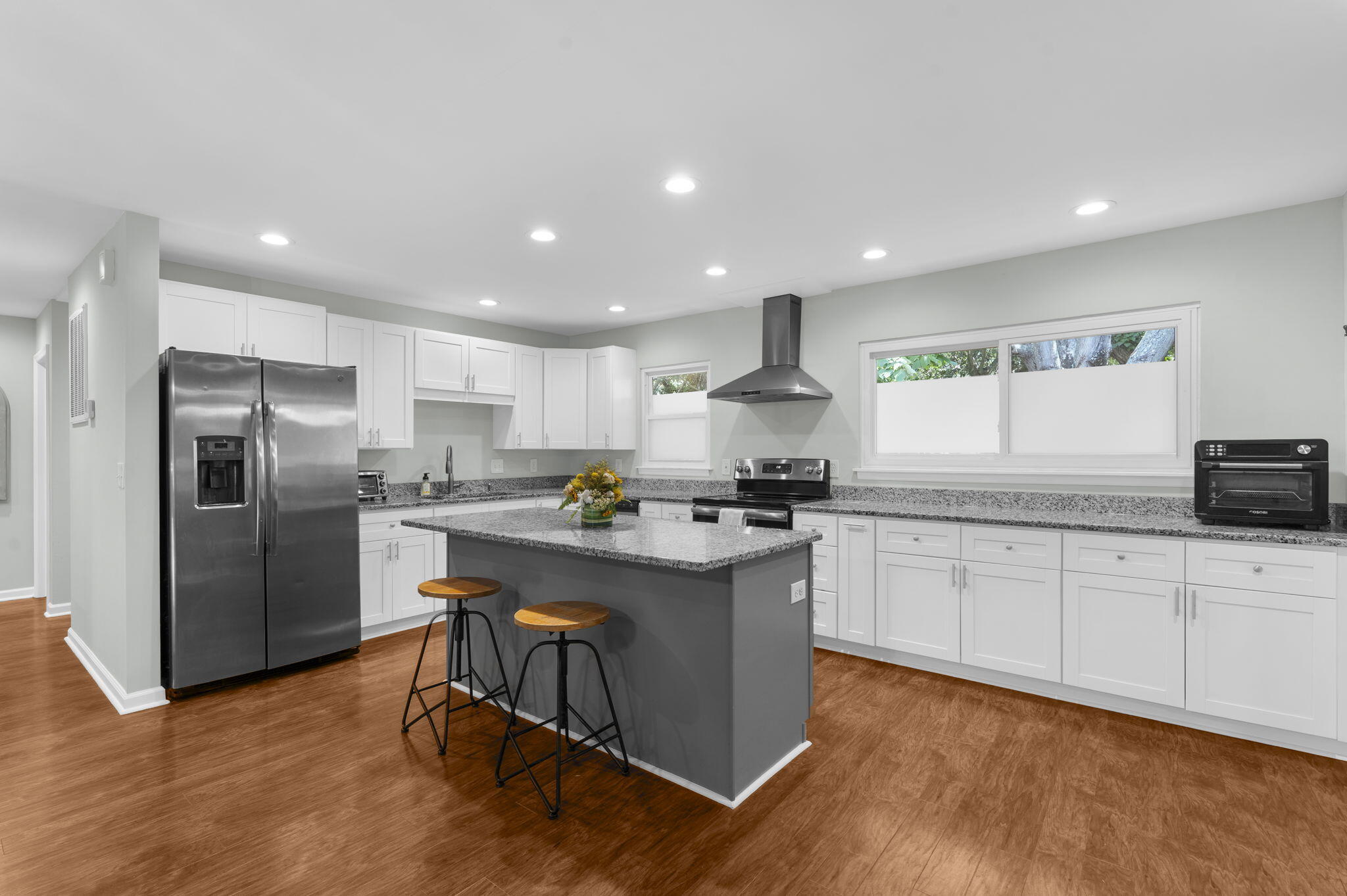 1811 Manigault Place