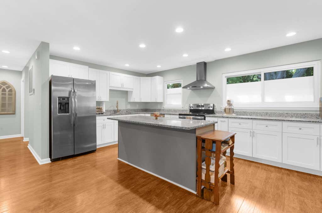 Photo of 1811 Manigault Place, Charleston, SC 29407 (MLS # 26020411)