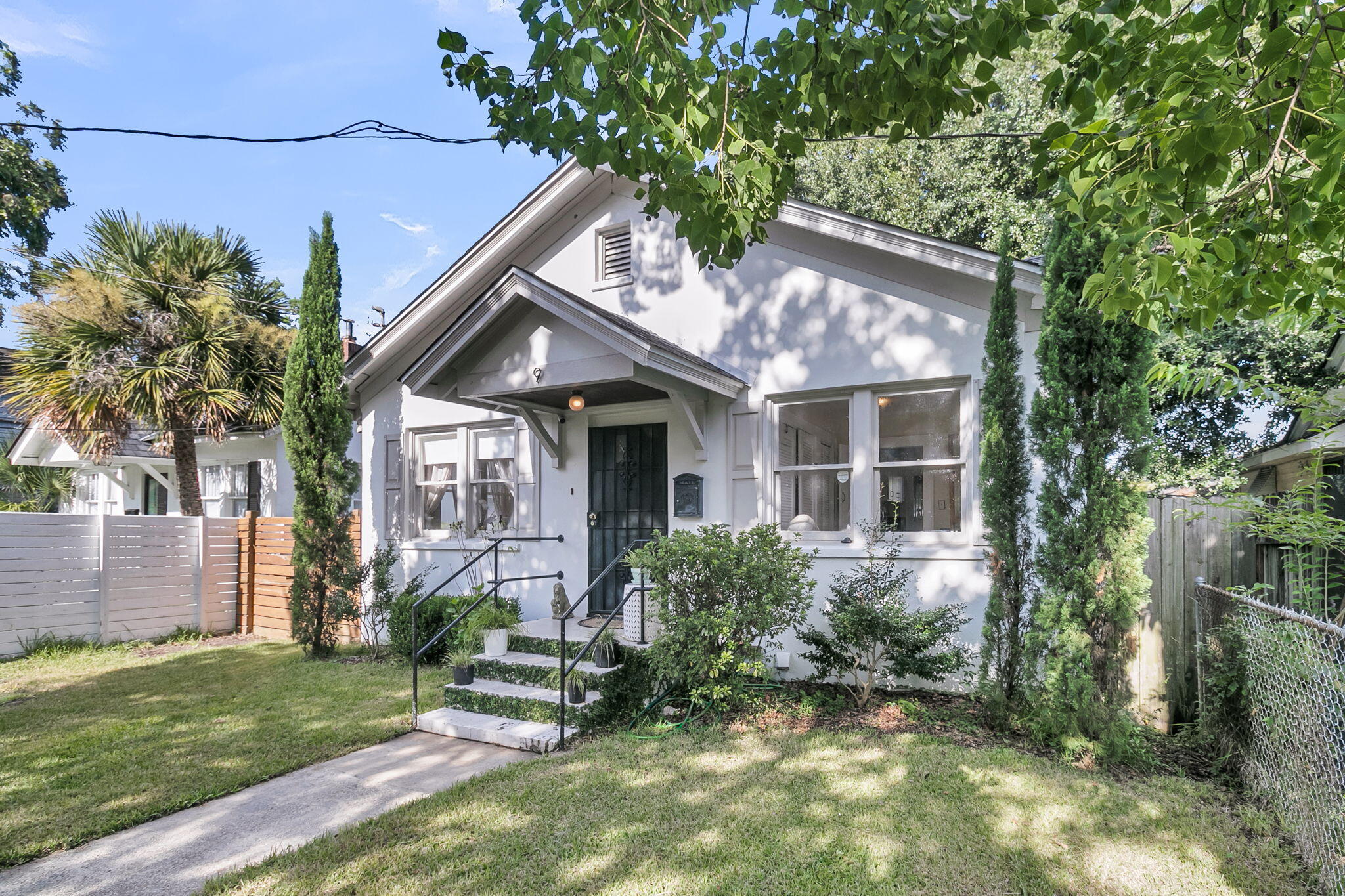 9 Laurel Avenue