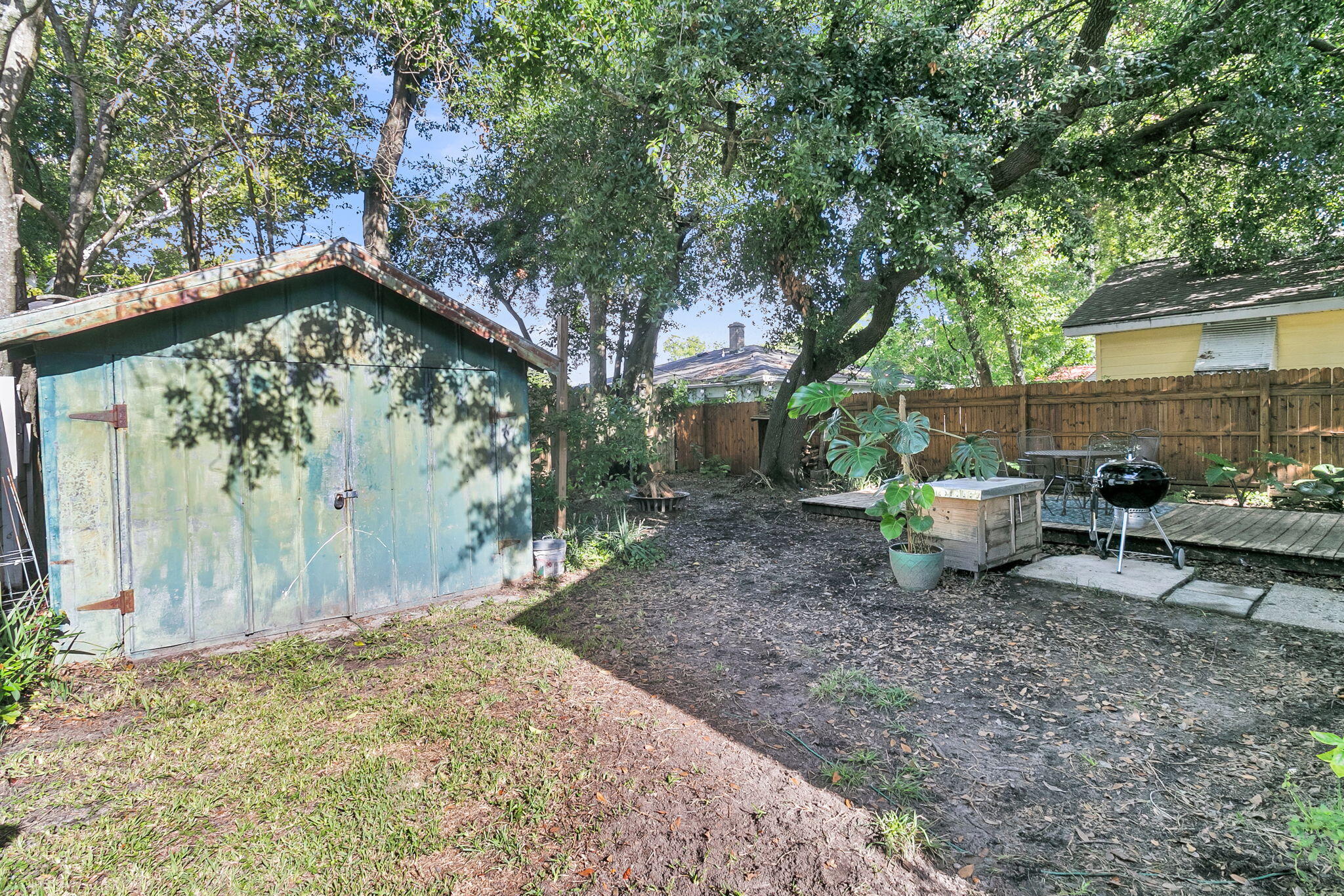 9 Laurel Avenue