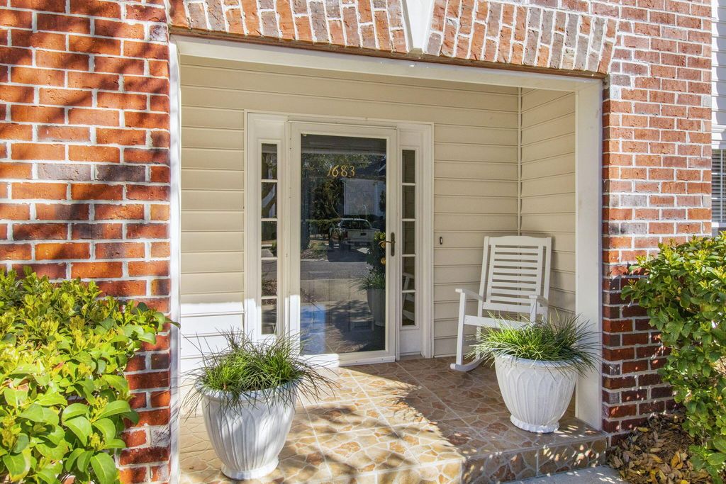 Photo of 1683 Camfield Lane, Mount Pleasant, SC 29466 (MLS # 26002853)