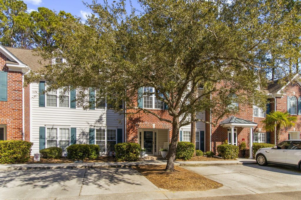 Photo of 1683 Camfield Lane, Mount Pleasant, SC 29466 (MLS # 26002853)