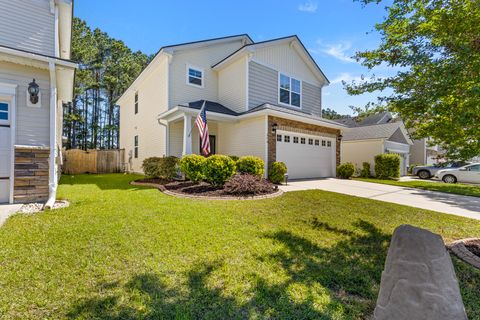 Photo of 272 Cameron Street, Summerville, SC 29486 (MLS # 26010476)