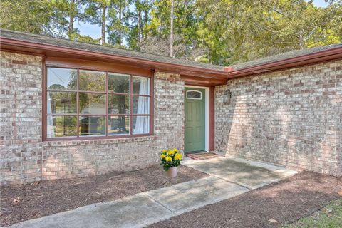 A home in North Charleston