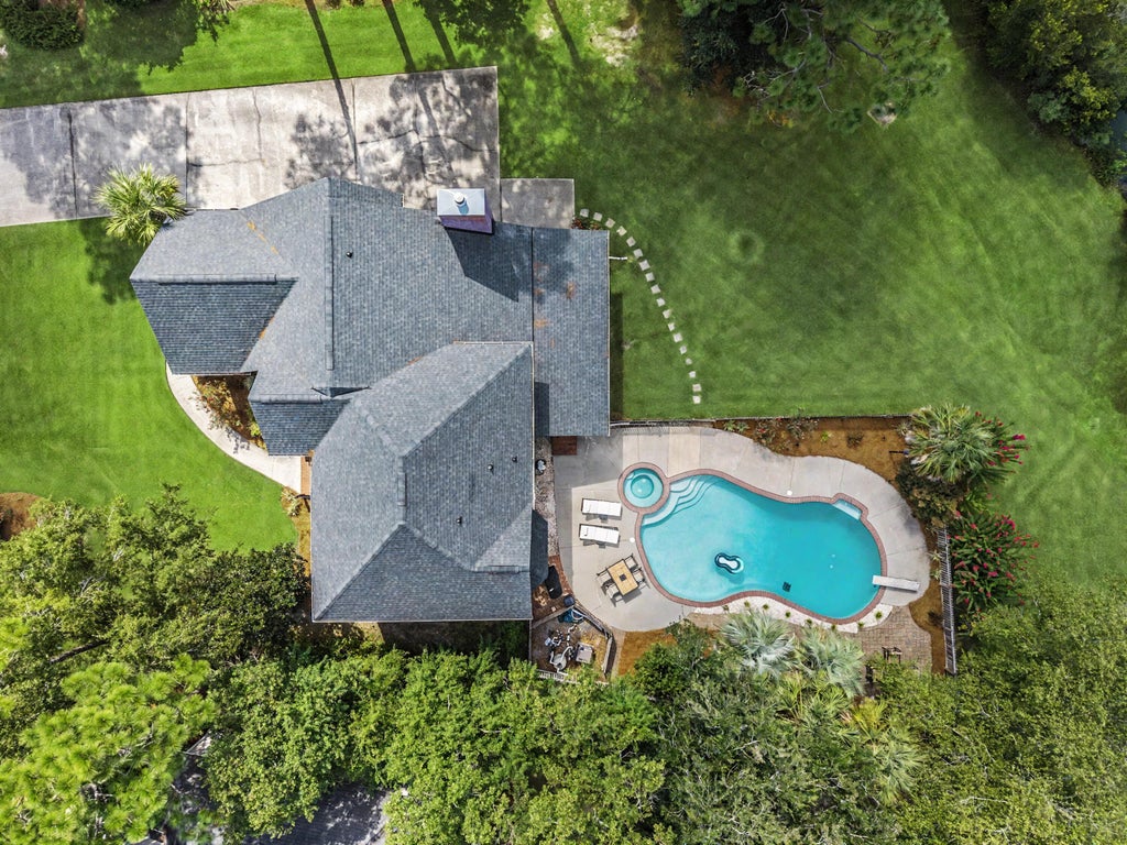 Photo of 105 Glen Eagles Drive, Summerville, SC 29483 (MLS # 26025708)