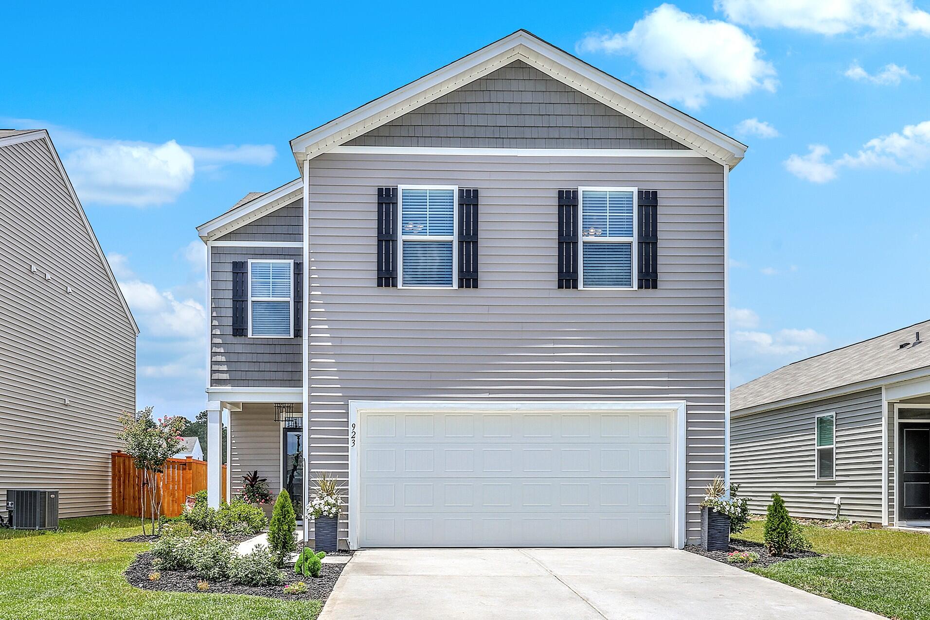 923 Woodside Creek Lane