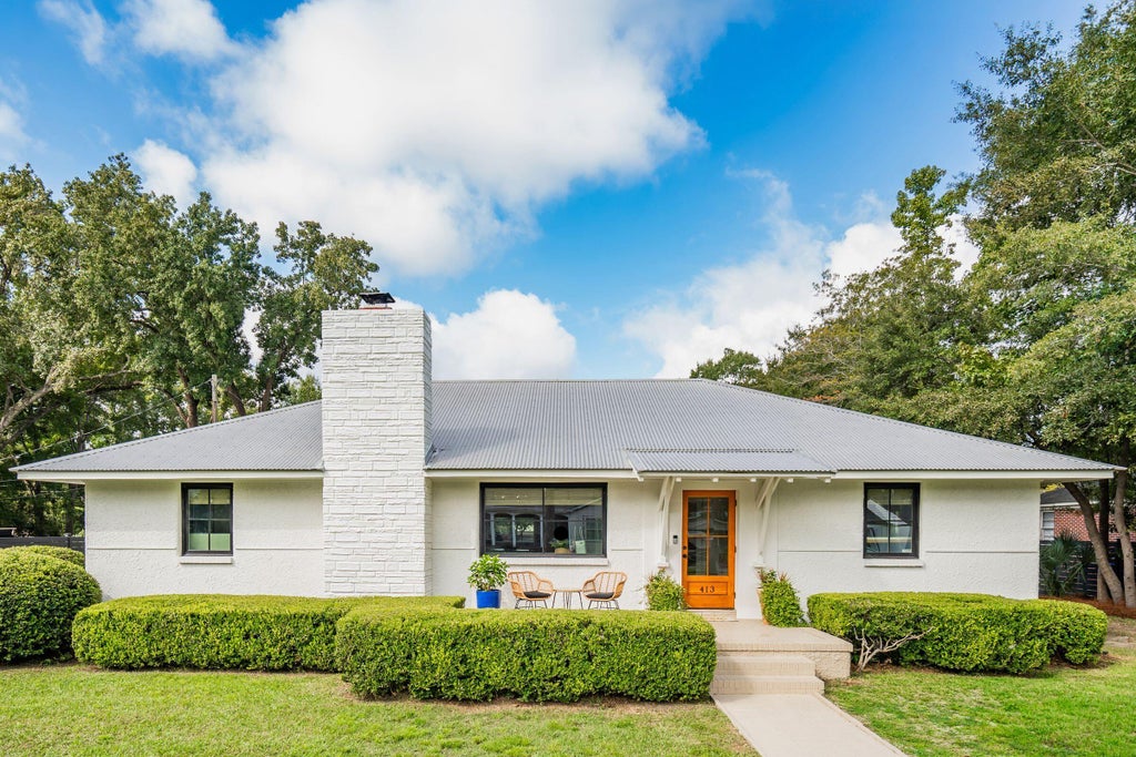 Photo of 413 Martello Drive, Charleston, SC 29412 (MLS # 26029189)