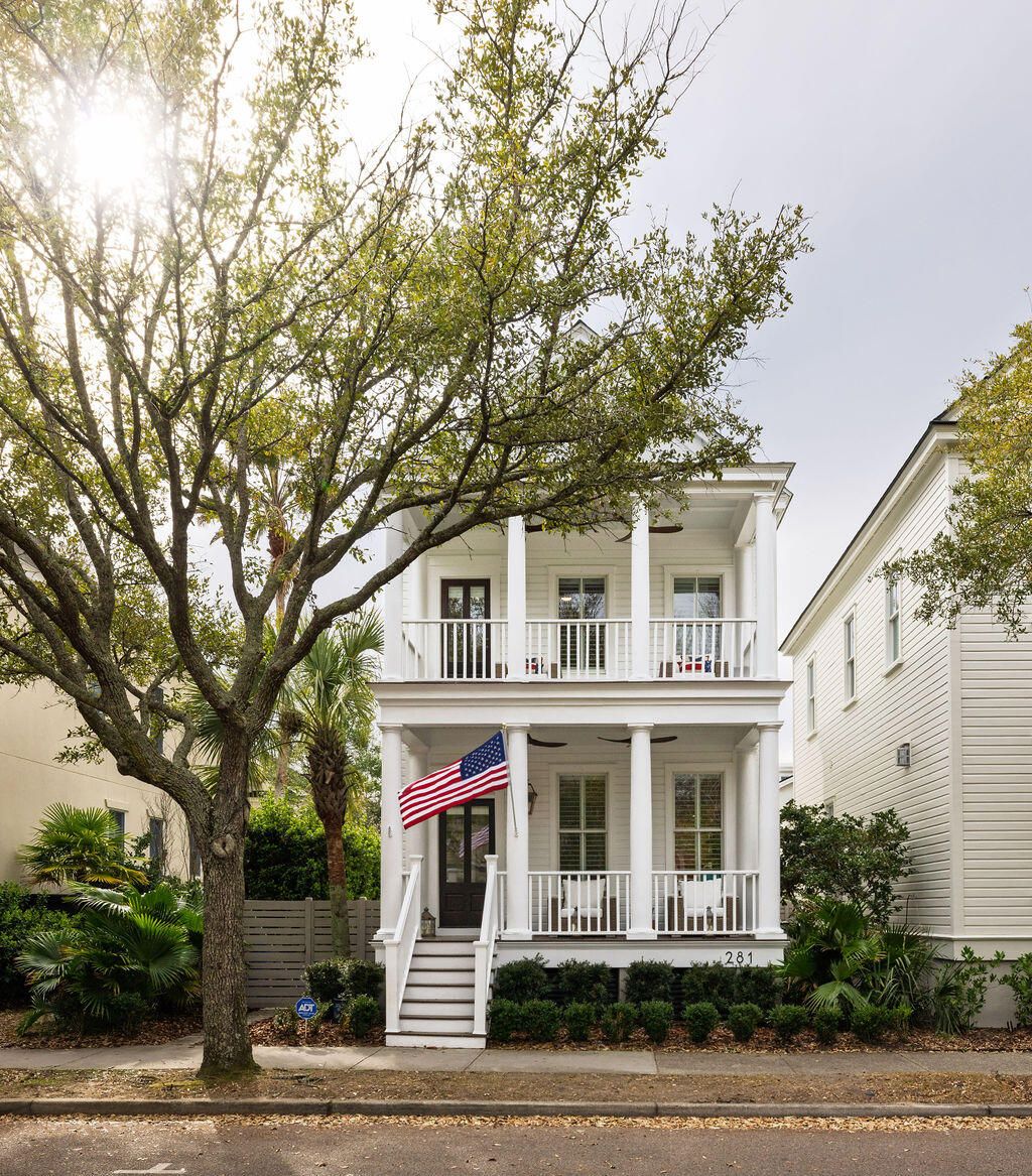 Photo of 281 N Shelmore Boulevard, Mount Pleasant, SC 29464 (MLS # 26005755)