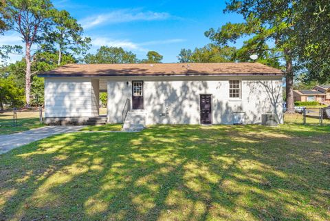 A home in North Charleston