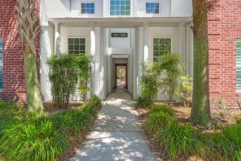 Photo of 165 Golfview Lane, Summerville, SC 29485 (MLS # 26011912)