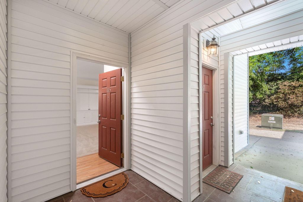 Photo of 165 Golfview Lane, Summerville, SC 29485 (MLS # 26011912)