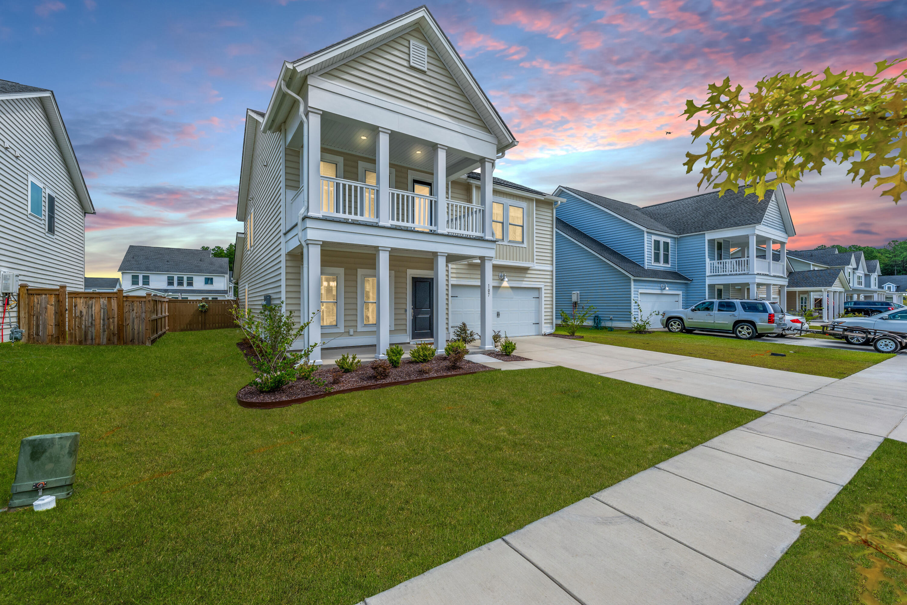 View Summerville, SC 29485 house