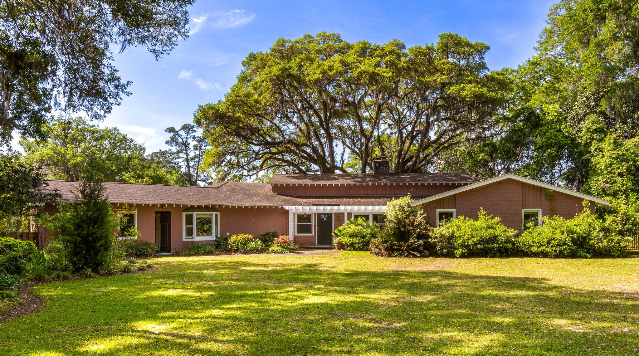 1405 S Edgewater Drive