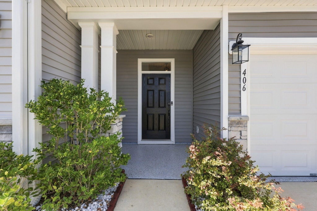 Photo of 406 Duskywing Drive, Goose Creek, SC 29445 (MLS # 26026359)