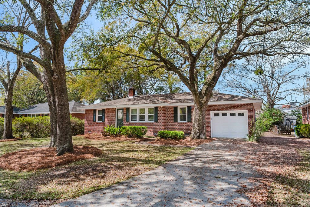 Photo of 1719 Weston Avenue, Charleston, SC 29407 (MLS # 26007395)