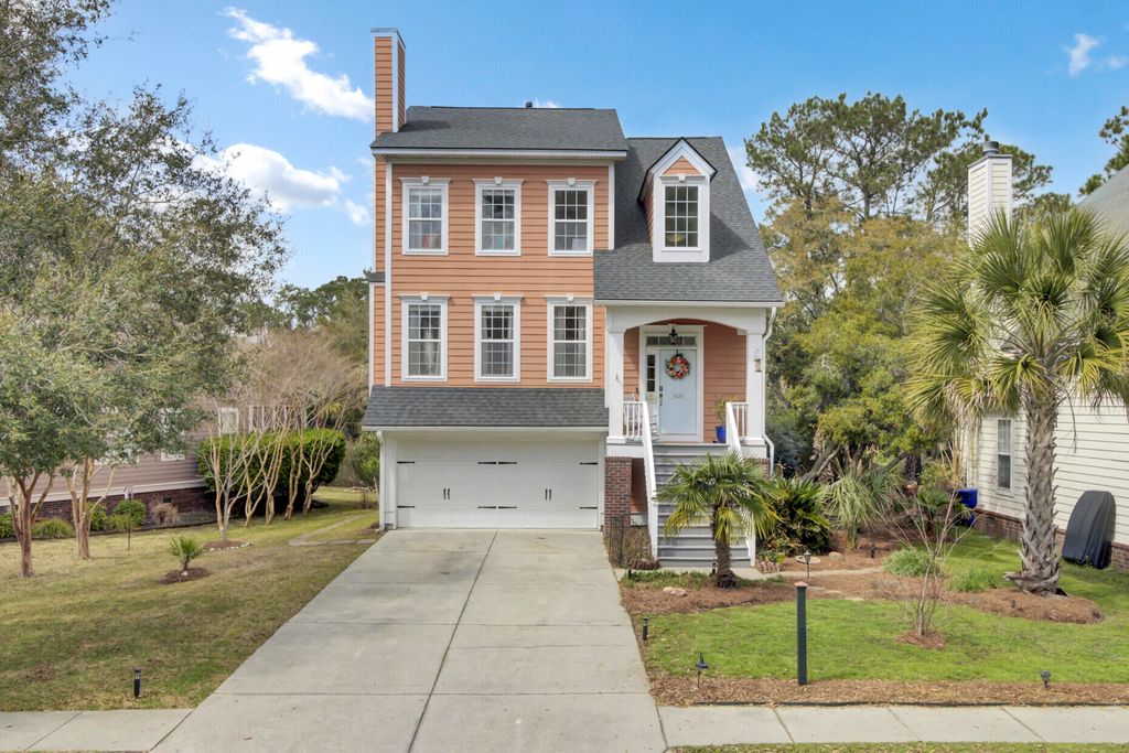 Photo of 1428 Bloomingdale Lane, Mount Pleasant, SC 29466 (MLS # 25028513)