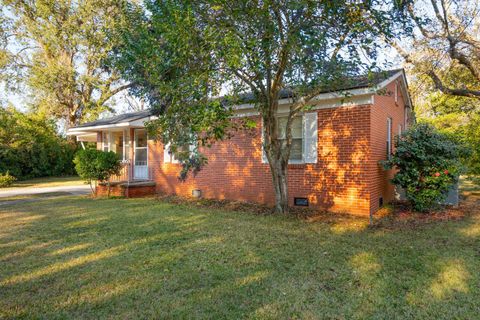 A home in North Charleston