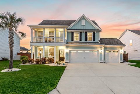 Photo of 613 Sienna Way, Summerville, SC 29486 (MLS # 26010352)