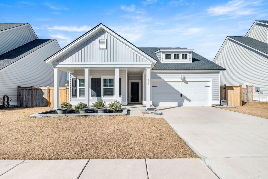 Photo of 222 Woodland Oak Way, Summerville, SC 29485 (MLS # 26002893)