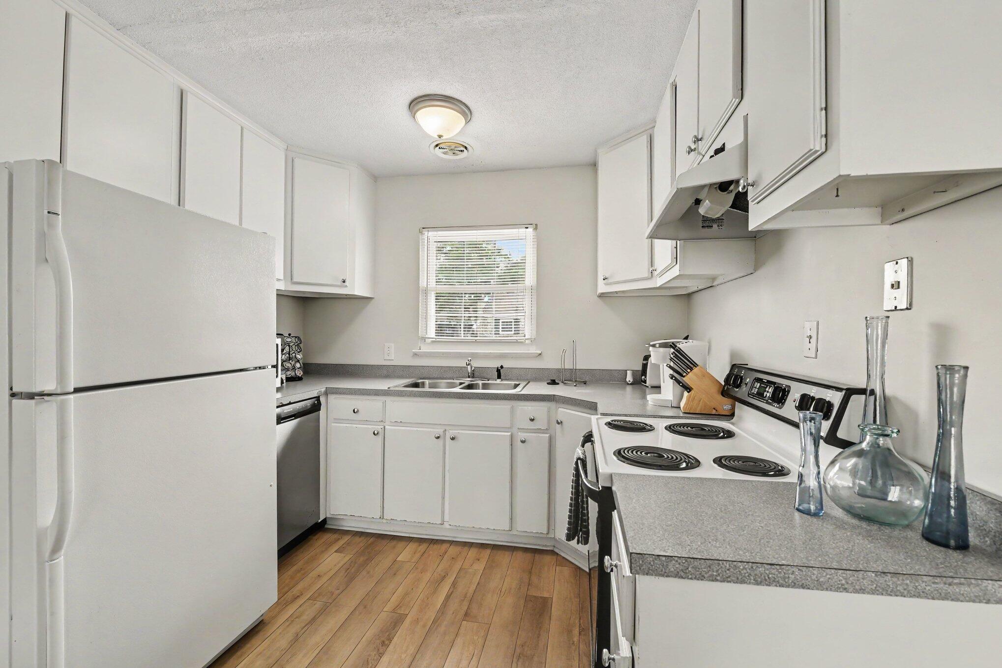 874 Colony B27
