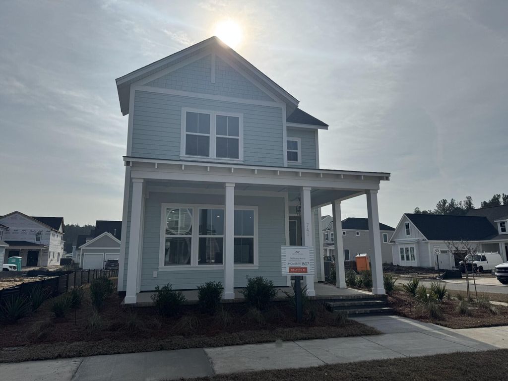 Photo of 741 Blueway Avenue, Summerville, SC 29486 (MLS # 25031754)