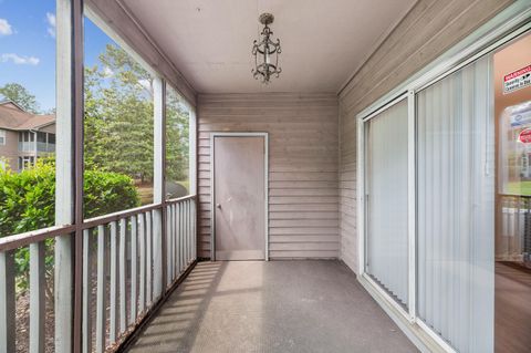 A home in North Charleston