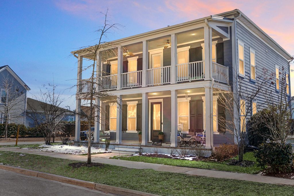 Photo of 387 Oak Park Street, Summerville, SC 29486 (MLS # 26003304)