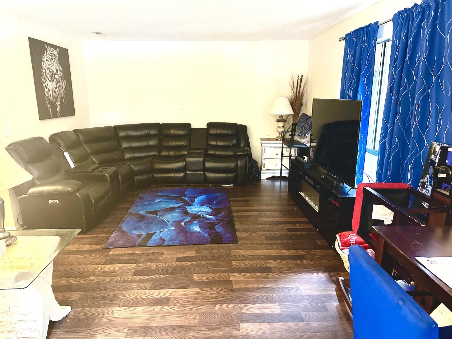 4321 Great Oak Drive