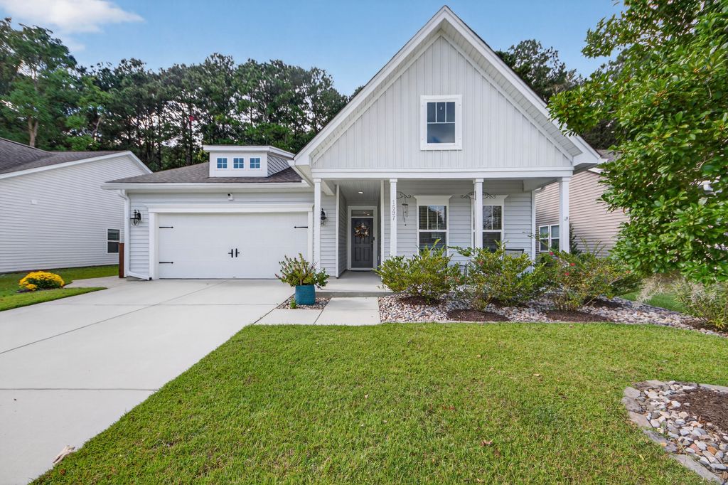 Photo of 1597 Thin Pine Drive, Johns Island, SC 29455 (MLS # 25028102)
