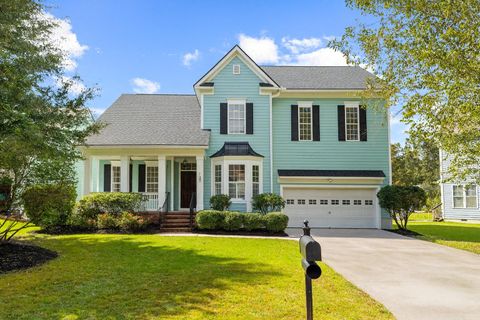 Photo of 127 Marshside Drive, Summerville, SC 29485 (MLS # 25027667)