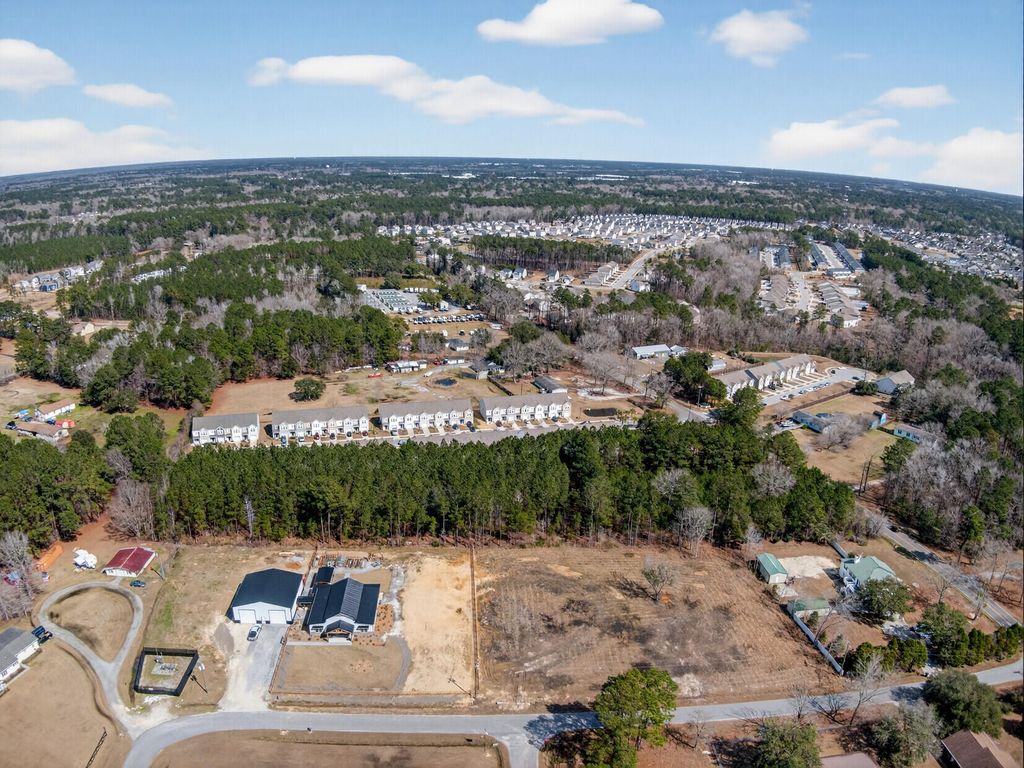 Photo of 00 E Butternut Road, Summerville, SC 29483 (MLS # 26006695)