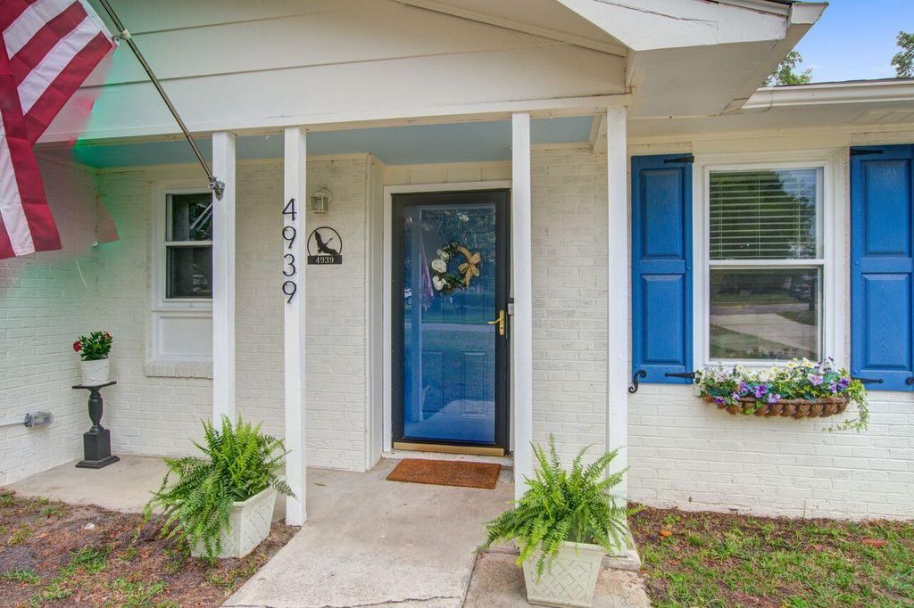 Photo of 4939 Popperdam Creek Drive, North Charleston, SC 29418 (MLS # 26013548)