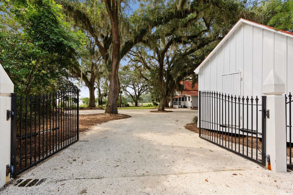 Photo of 127 Oak Street, McClellanville, SC 29458 (MLS # 25024080)