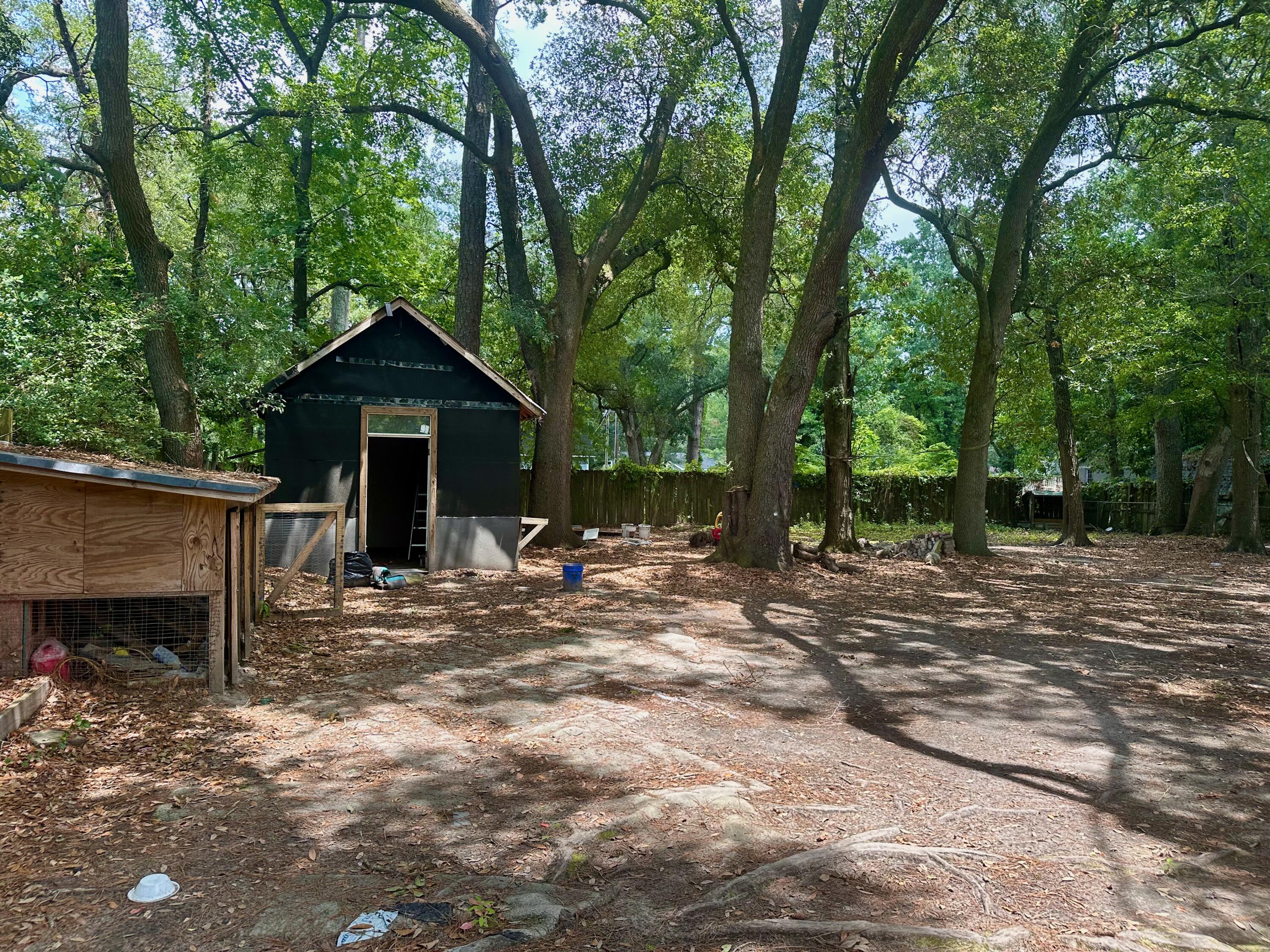 7638 Lady Street