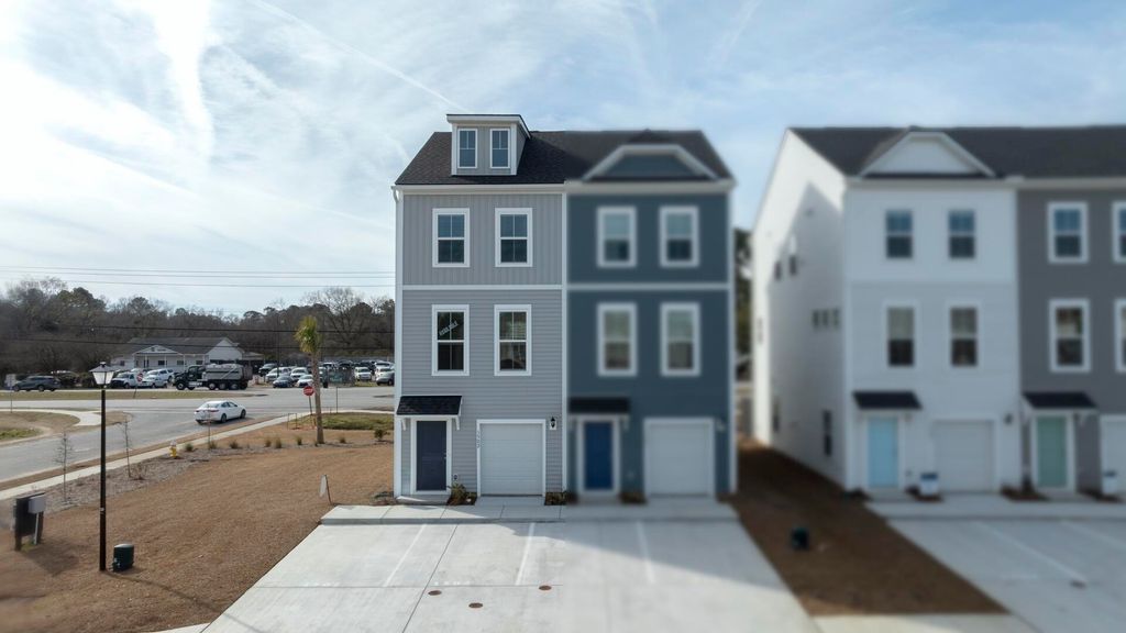 Photo of 4633 Forest Hills Drive #602, North Charleston, SC 29418 (MLS # 26009378)