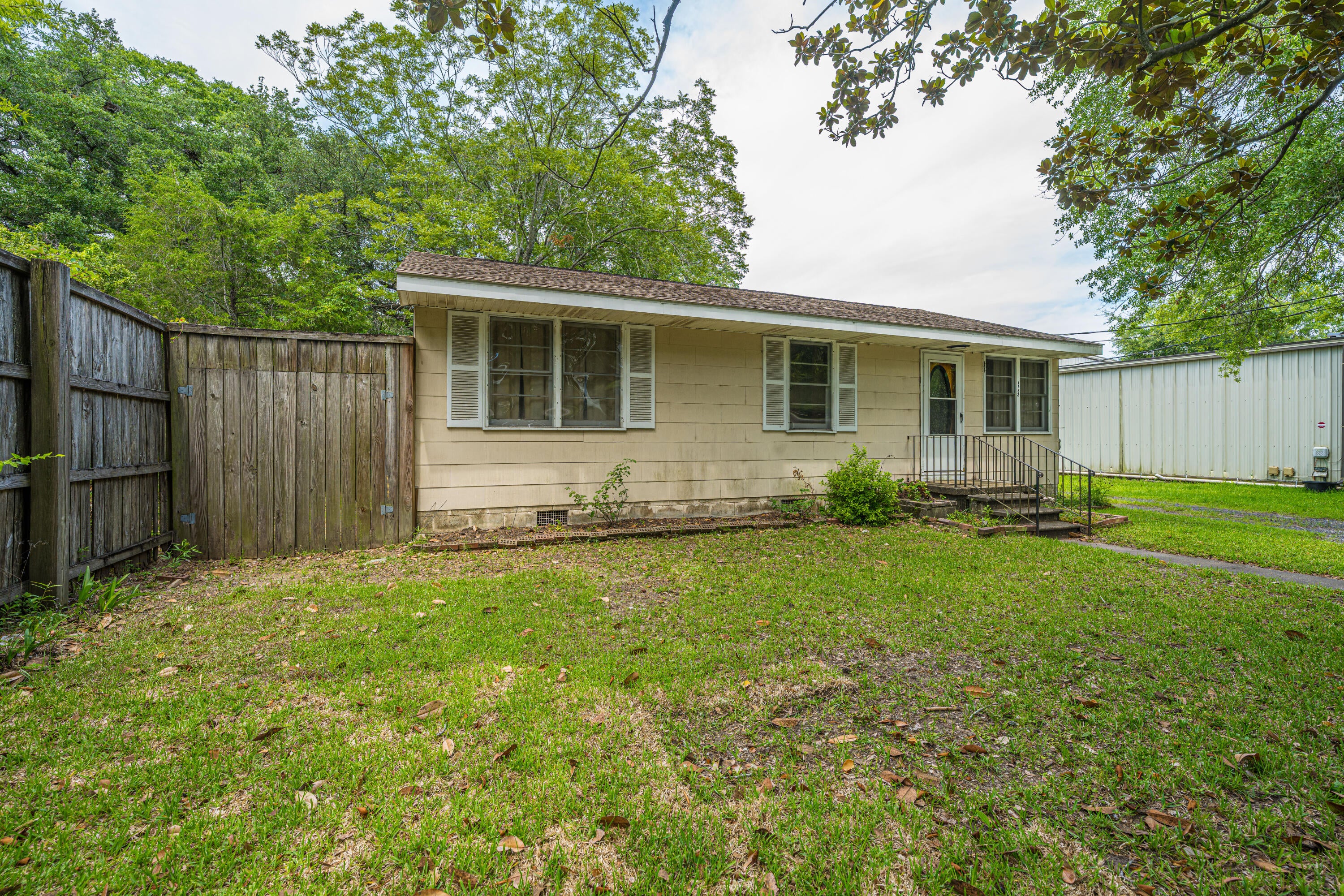 1182 Russell Drive