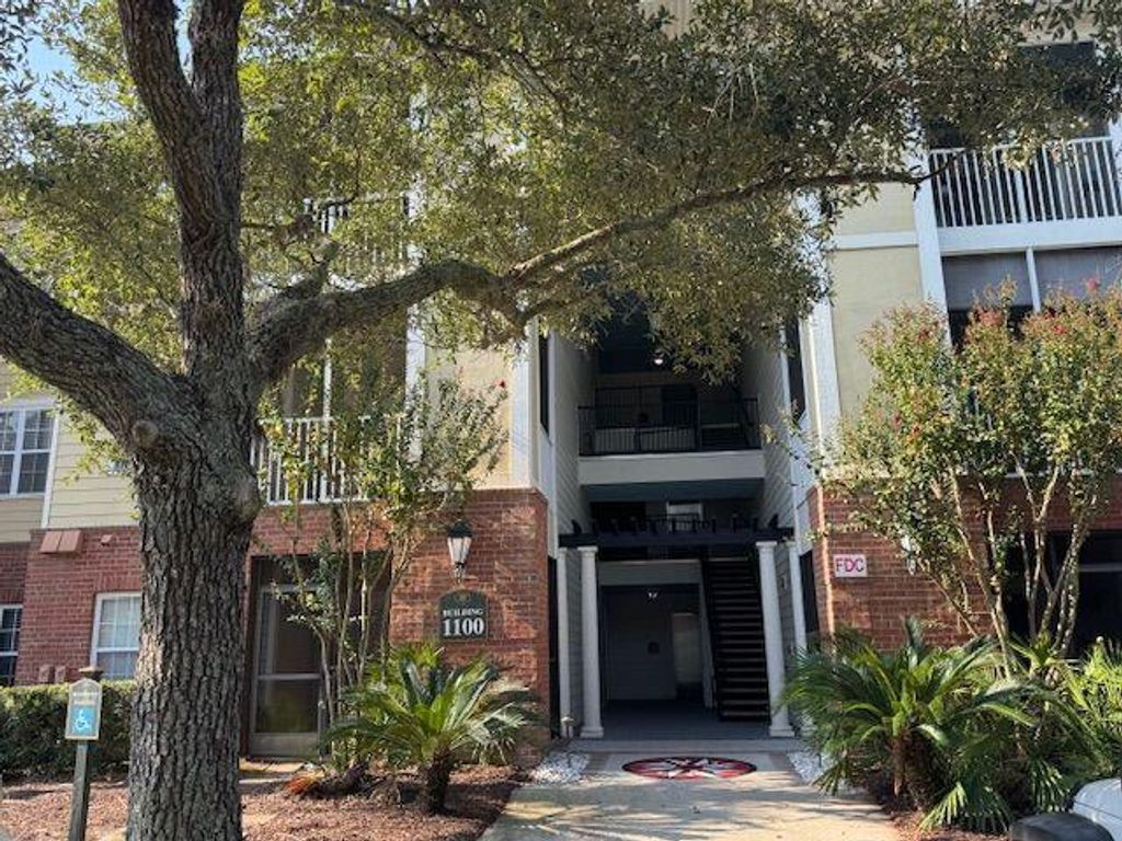 Photo of 1109 Basildon Road, Mount Pleasant, SC 29466 (MLS # 25025774)