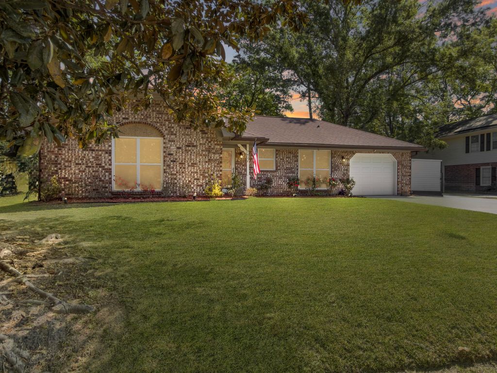 Photo of 742 Olney Road, Charleston, SC 29414 (MLS # 26009550)