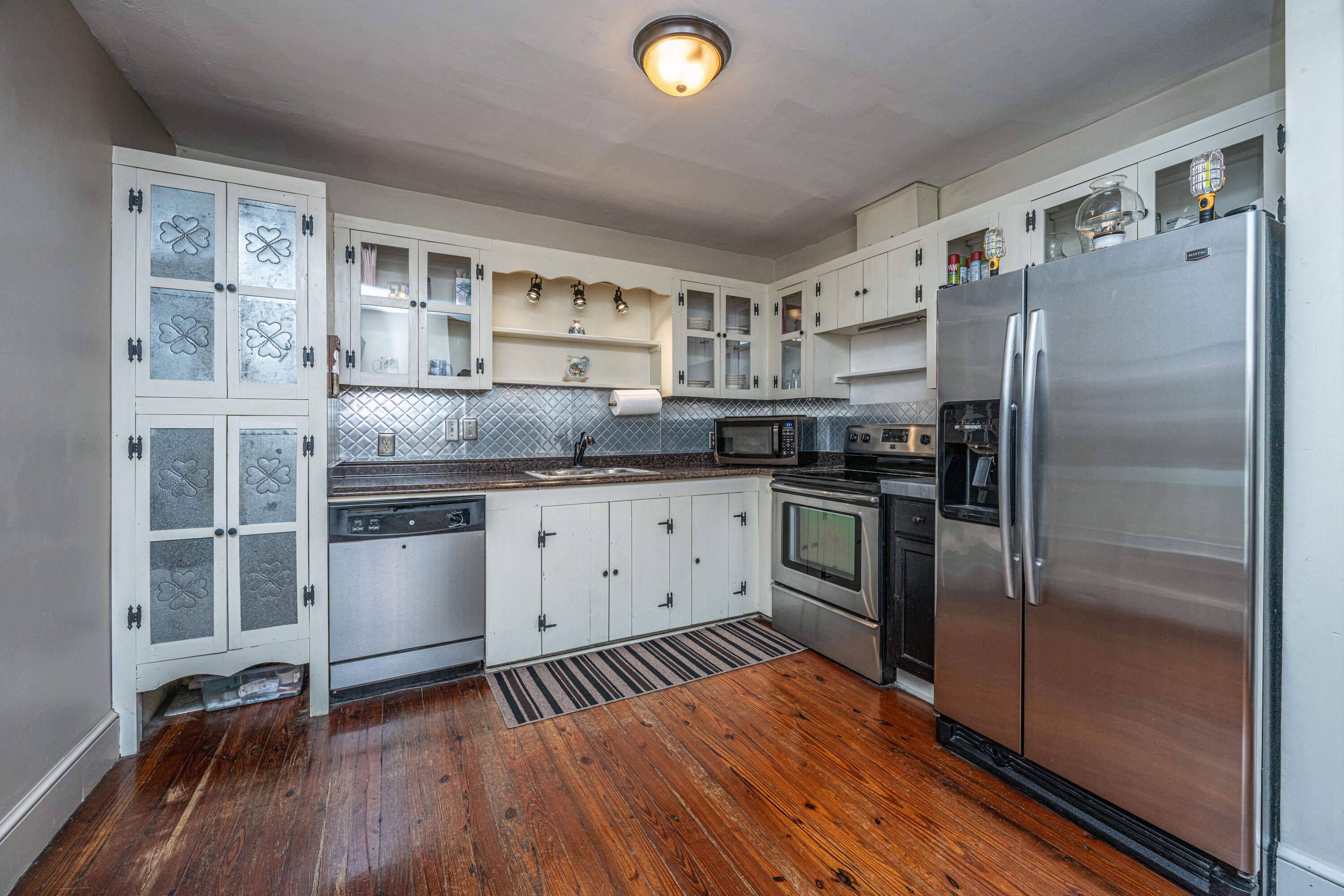3279 Wire Road
