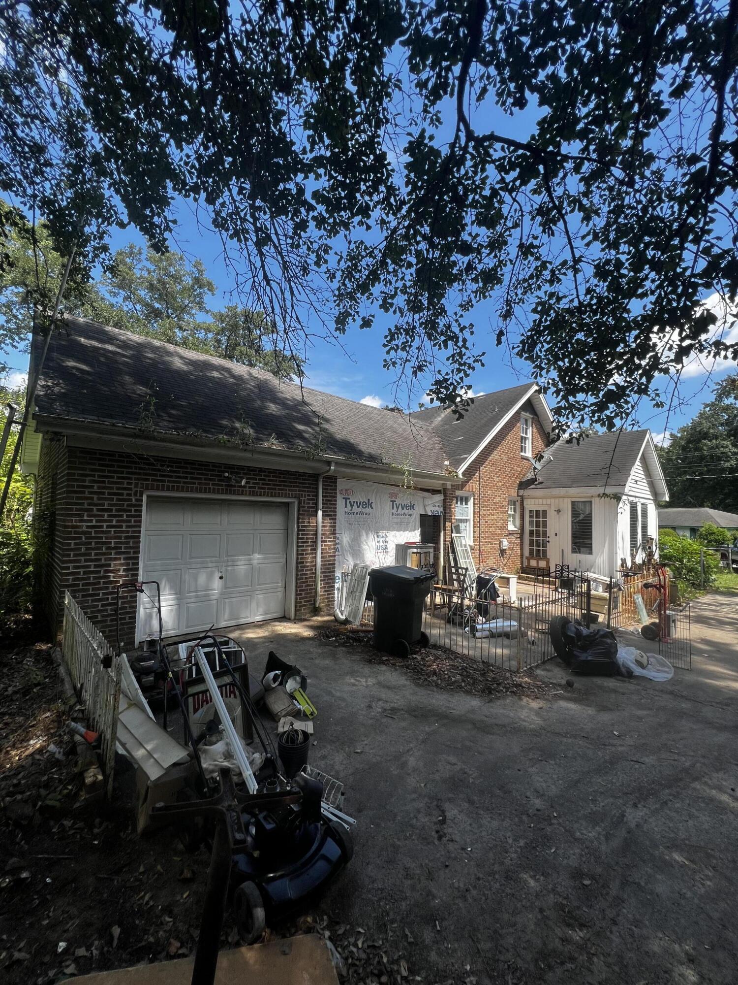 663 Wantoot Boulevard