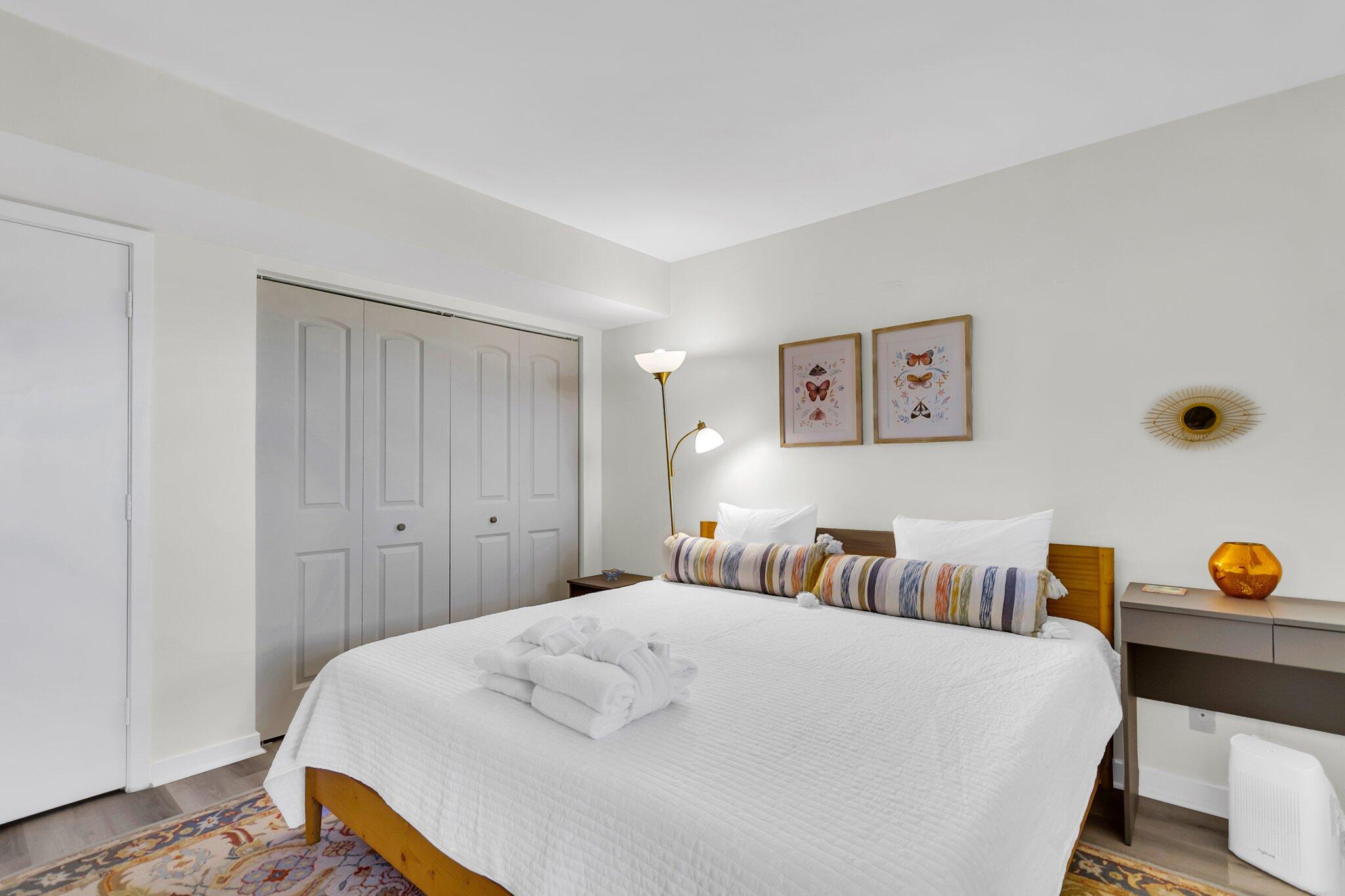 1723 Live Oak Park