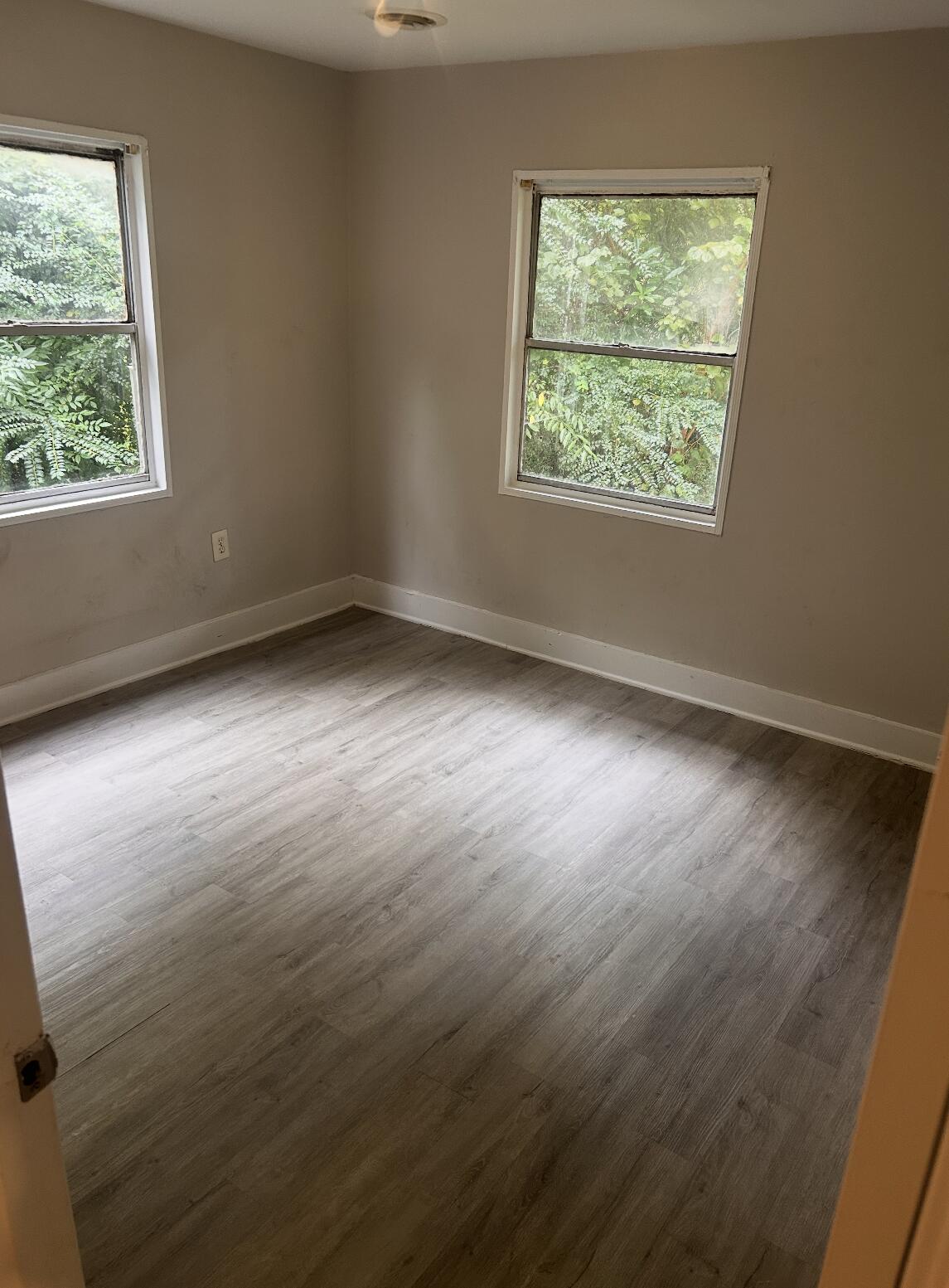 1605 Pineview Road A & B