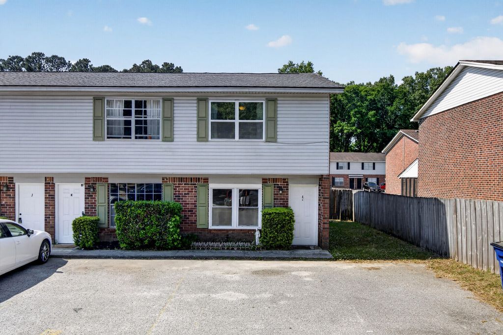 Photo of 519 Parkdale Drive #L, Charleston, SC 29414 (MLS # 26012805)