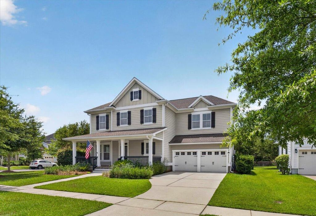 Photo of 725 Quintan Street, Summerville, SC 29486 (MLS # 26020447)