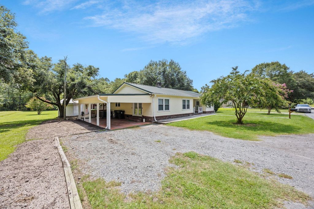 Photo of 122 George Lane, Bonneau, SC 29431 (MLS # 26006948)