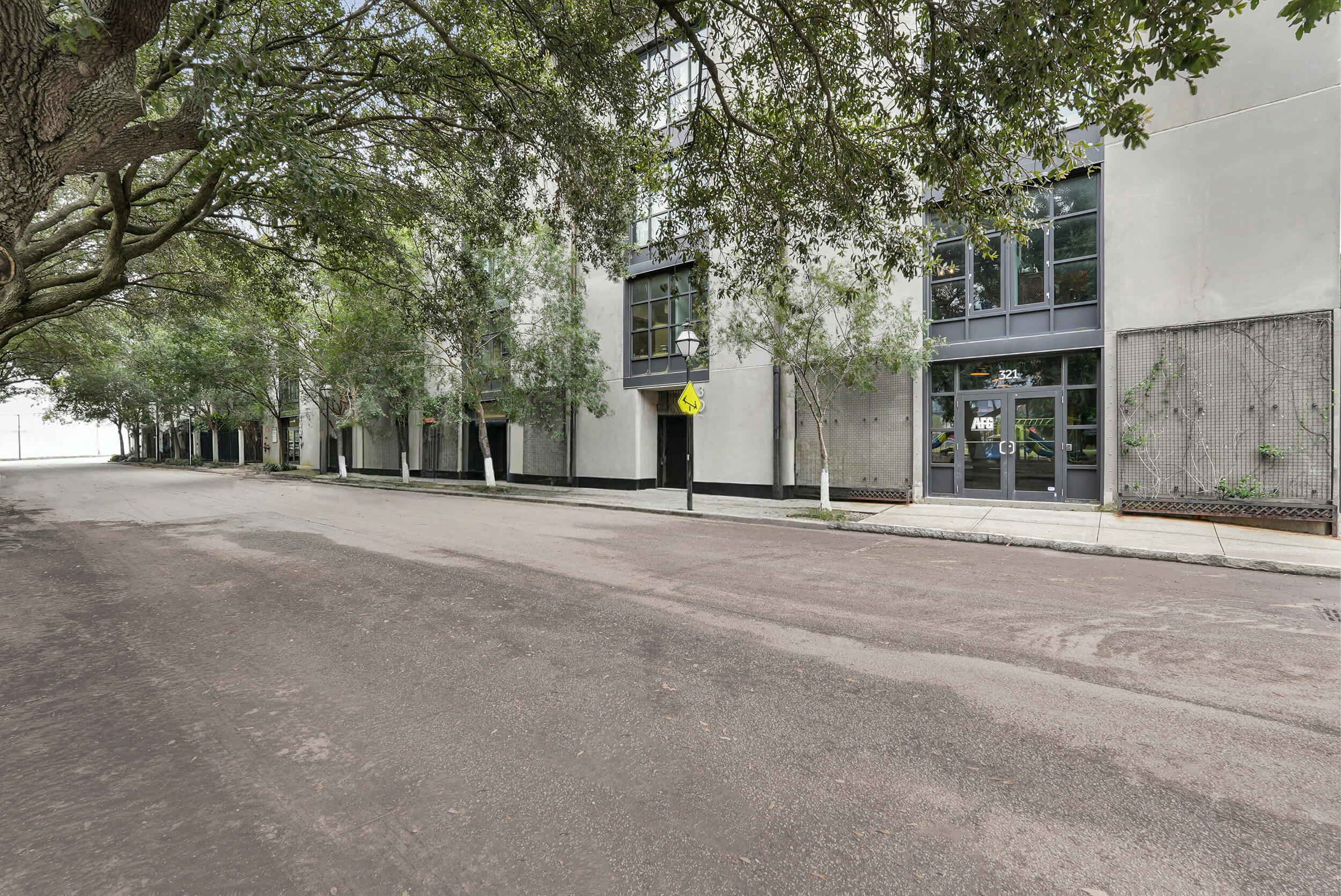 1 Cool Blow Street 323